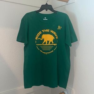 Fanatics Oakland A’s ‘Ride the Wave’ Tee
